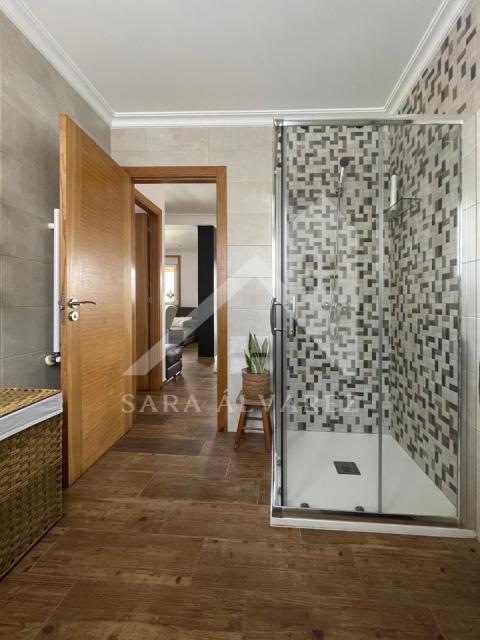 BAÑO (PLANTA BAJA)