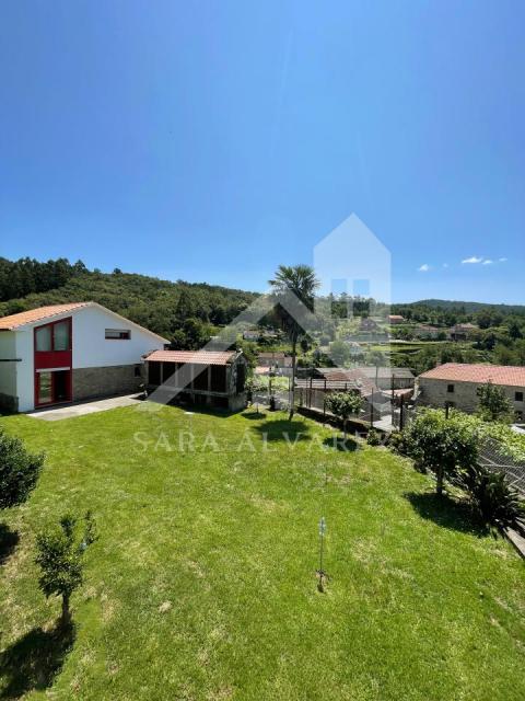 SE VENDE  DOS CASAS CON TERRENO EN MORAÑA