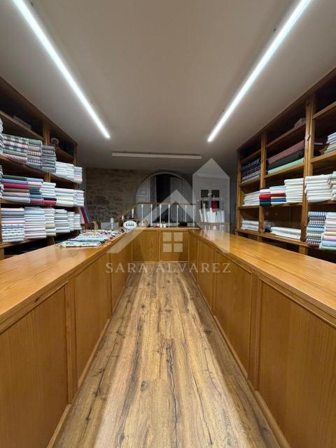 VISTA DESDE EL PUNTO MEDIO DEL LOCAL