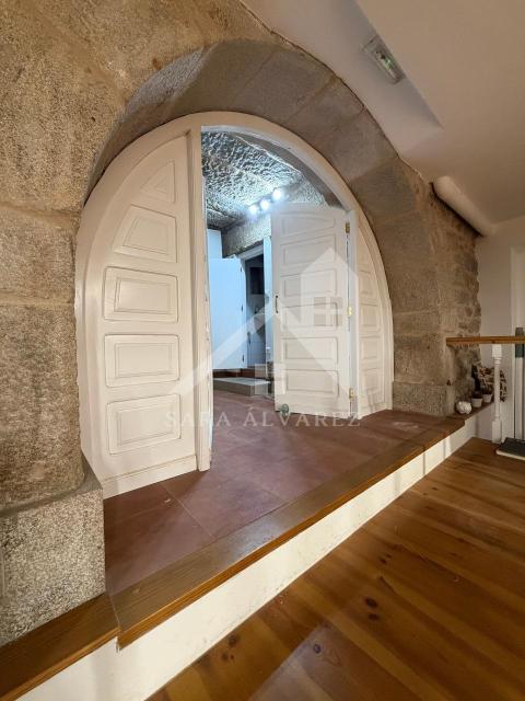 DETALLE PUERTA HACIA EL ANEXO