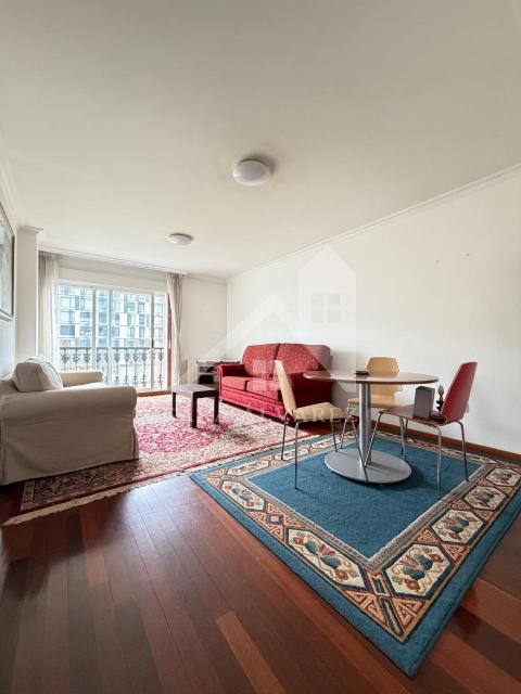 SE ALQUILA LUMINOSO PISO DE TRES HABITACIONES EN LA CALLE FILGUEIRA VALVERDE PRÓXIMO AL HOSPITAL.