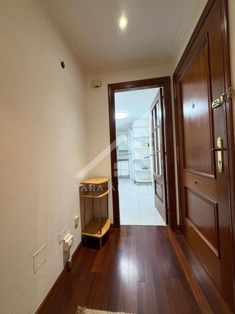 HALL DE ENTRADA ACCESO A LA COCINA
