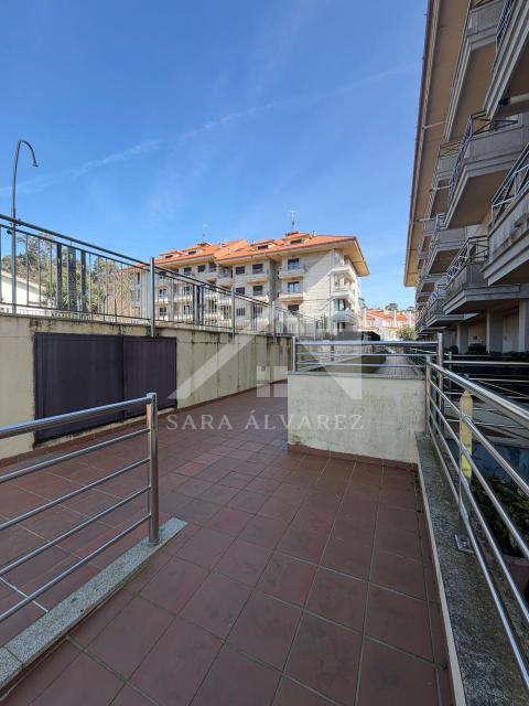 ZONA DE LA PISCINA DE LA URBANIZACIÓN