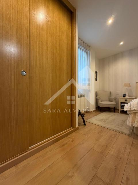 DETALLE VESTIDOR Y ZONA DE DORMIR